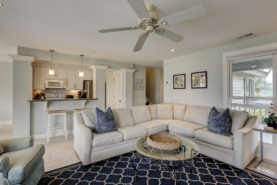 23 Lands End Road - Living Room (1st Floor)