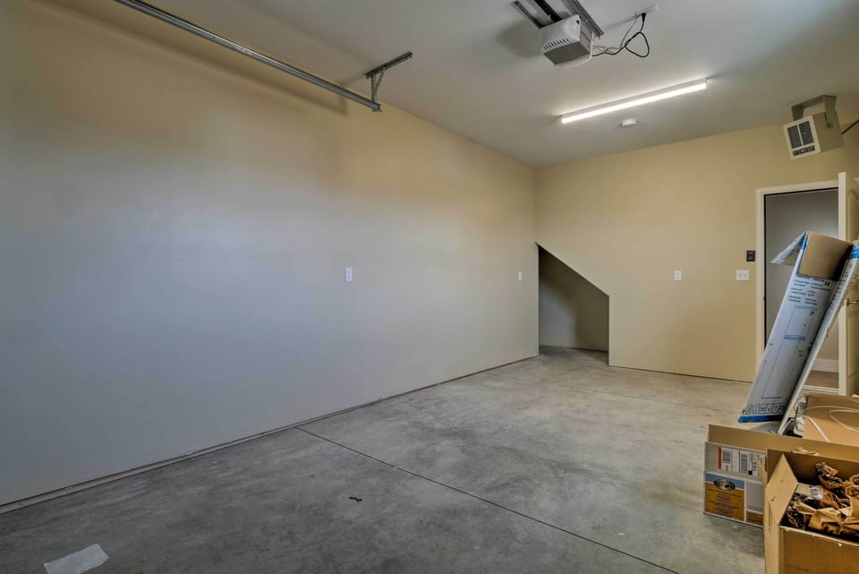Parking | Garage (1 Vehicle)