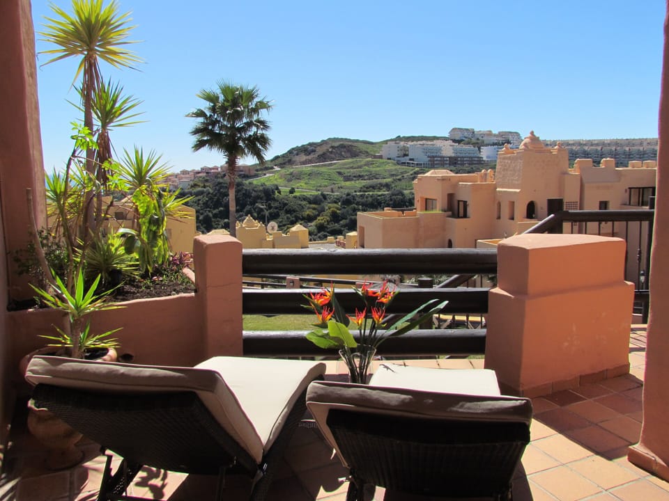 Sun loungers on the terrace 