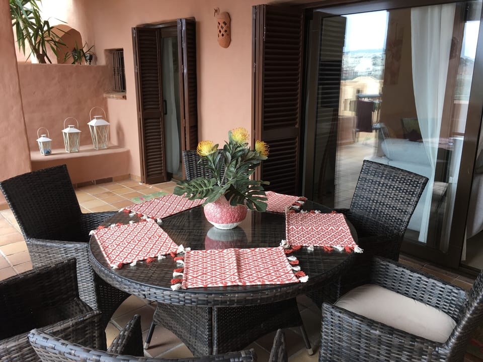 Terrace - dining area