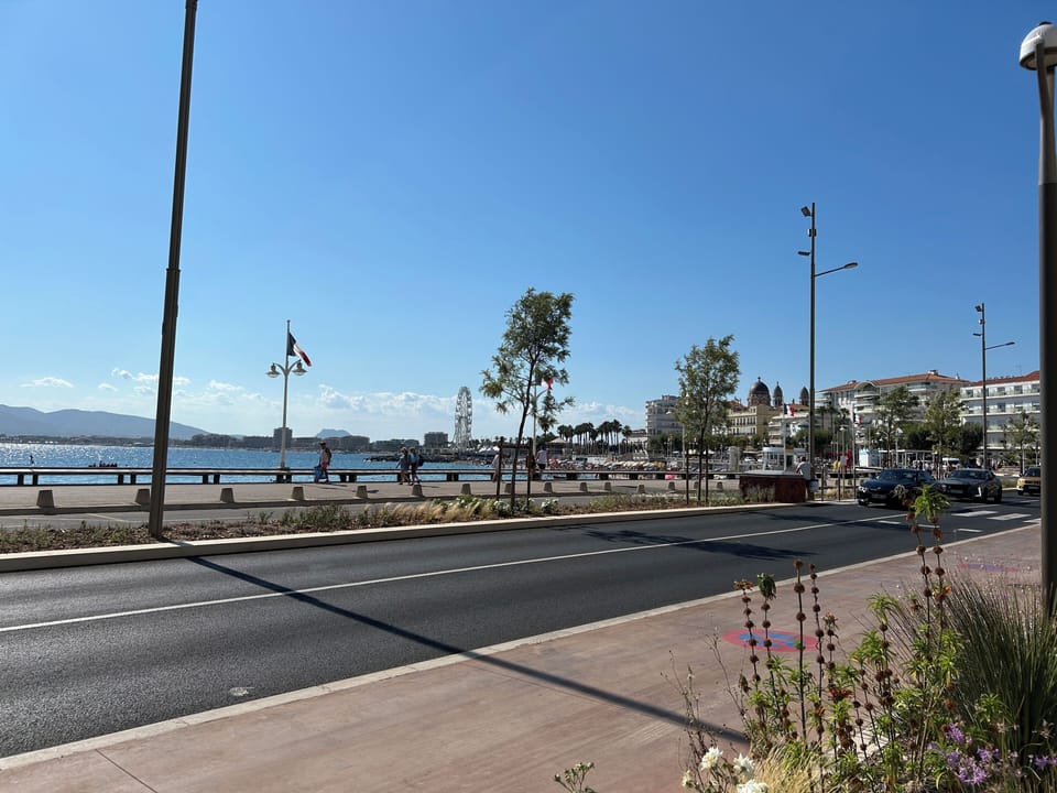 St Raphael promenade