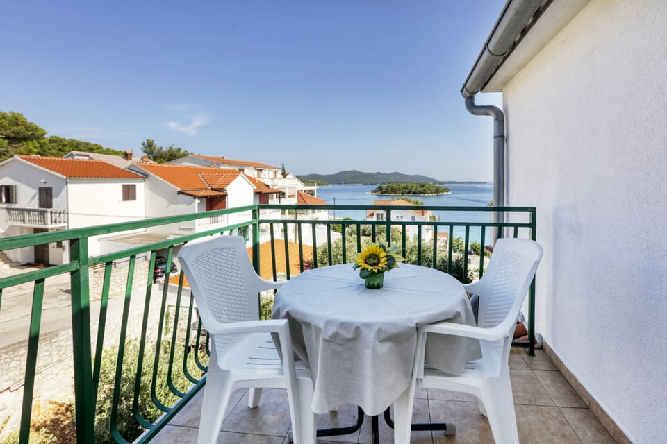 Terrace 2