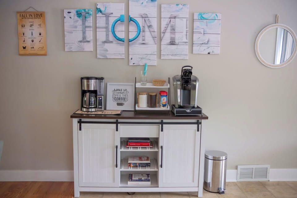 Do you enjoy coffee & tea as much as we do? You'll love the selection!