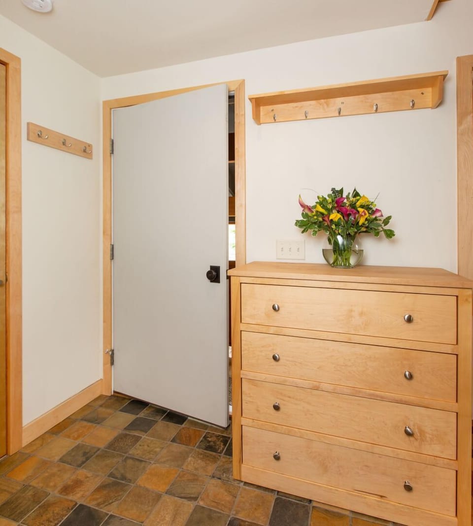 Entry Storage