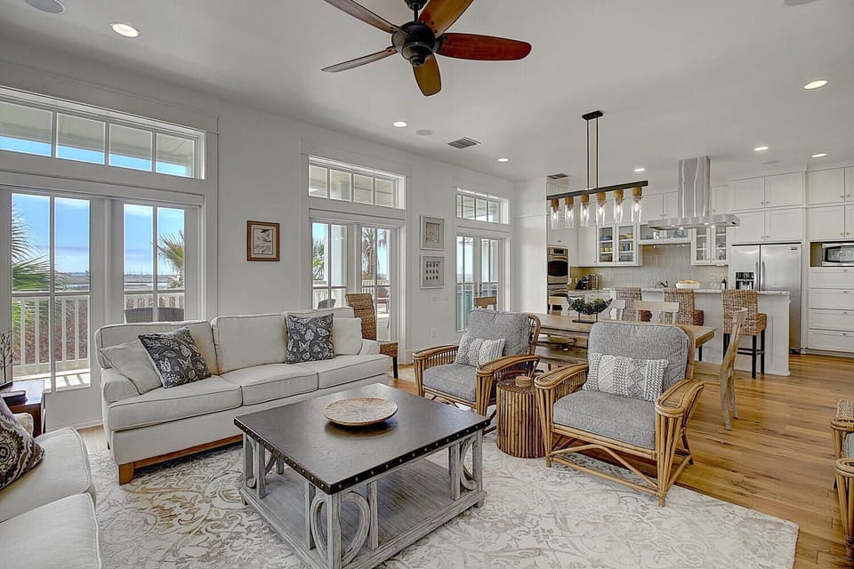 2nd Floor Living Area