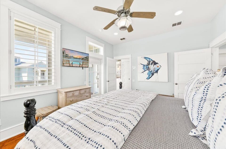2nd Floor, Primary King Bedroom