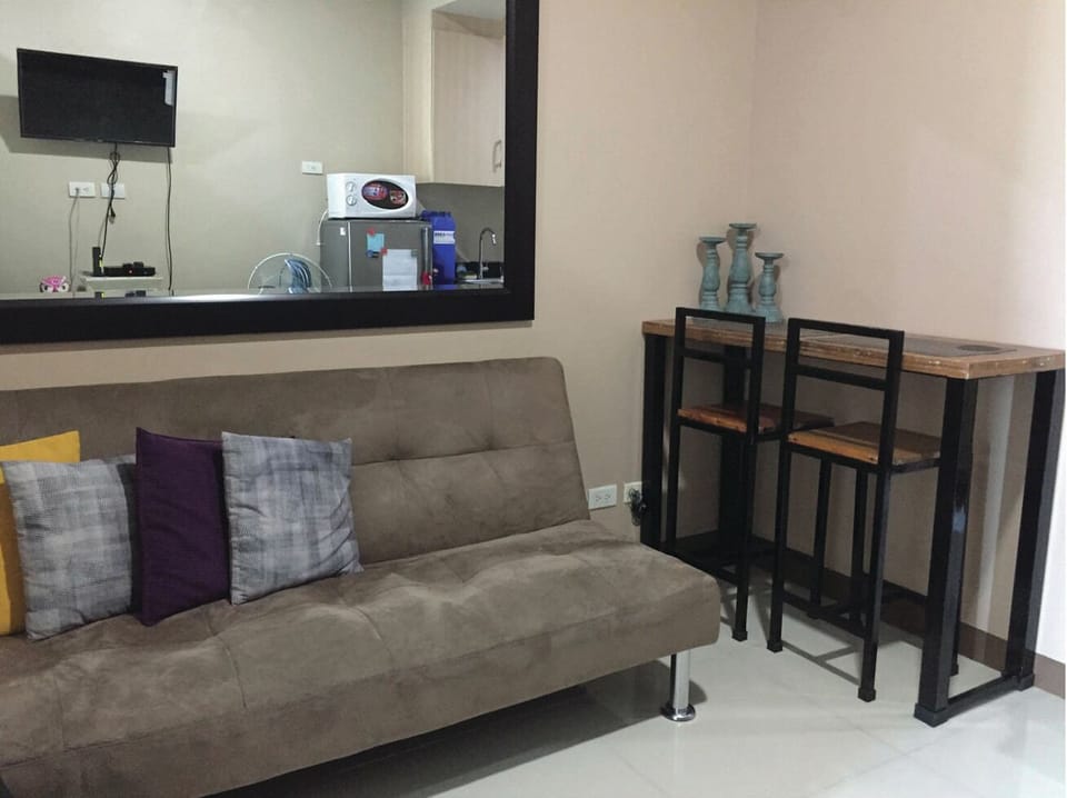 Living & Dining Area