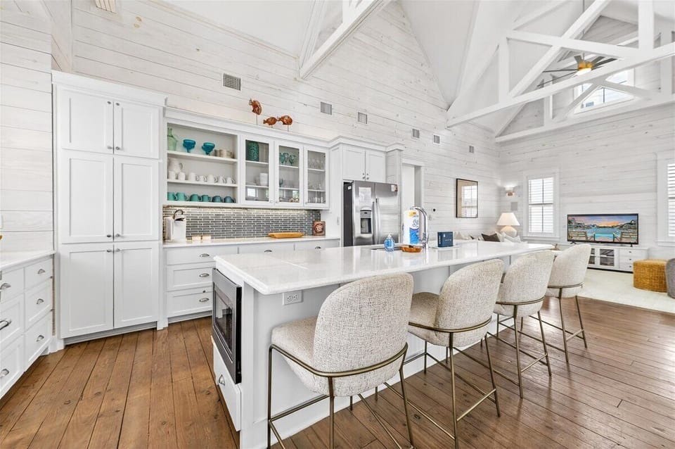 2nd Floor, Kitchen