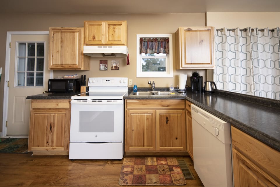 kitchen with everything needed to prepare your meals for dining in  