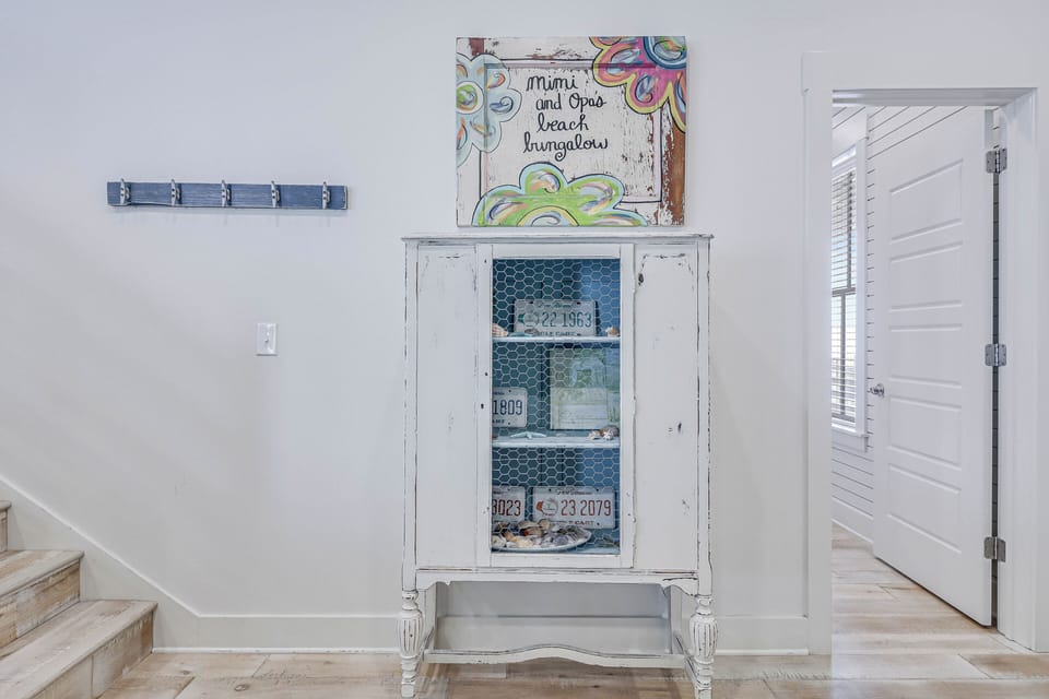 Foyer, 1st Floor