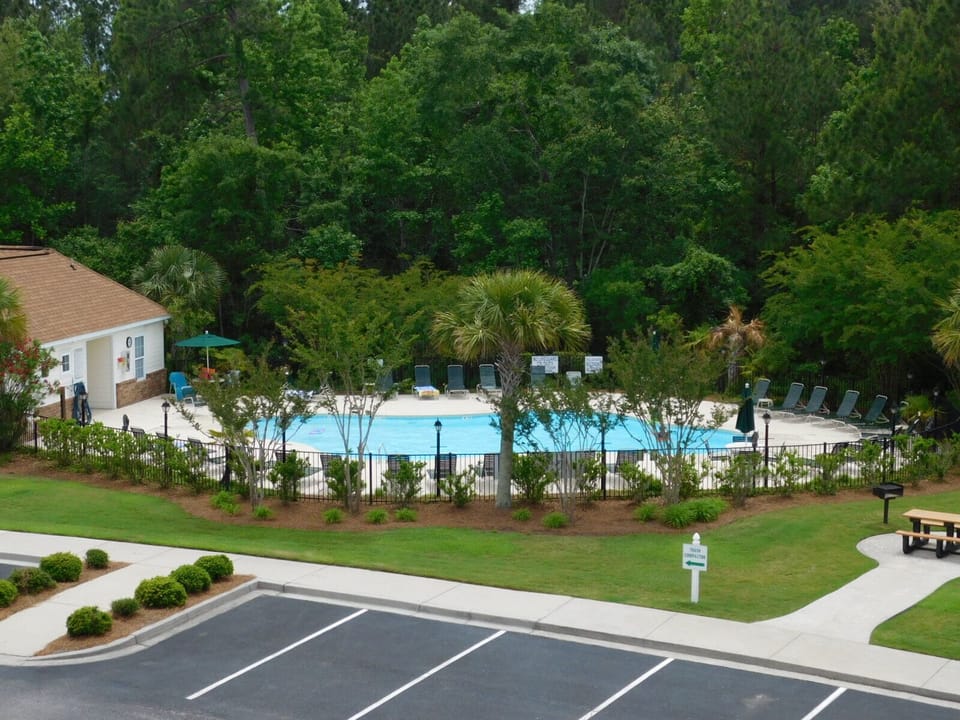 Arbor Trace Pool
