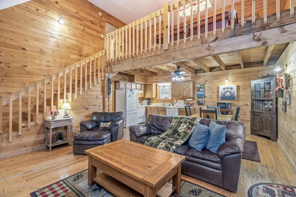 Spacious floor plan with open kitchen, living room and dining!