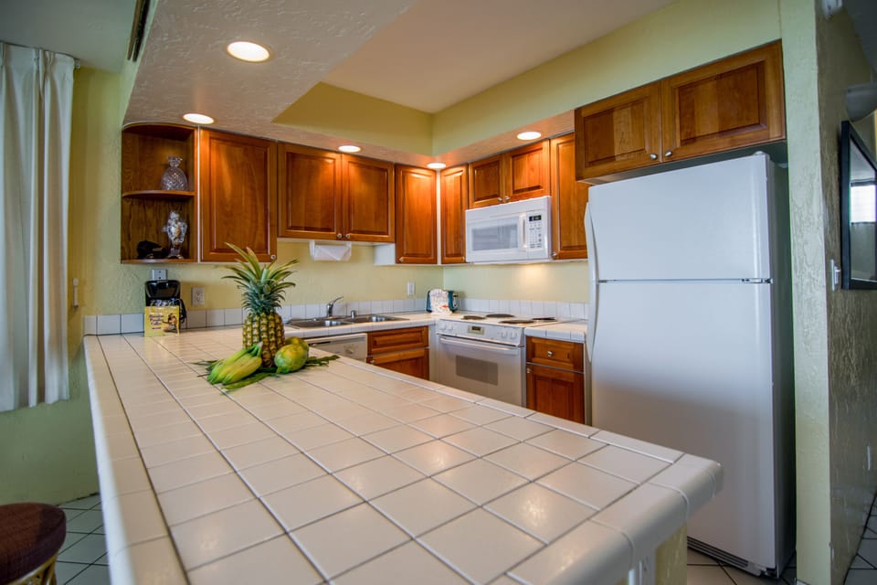 Kitchen - Lovely kitchen with all the amenities needed to cook or BBQ outdoors.