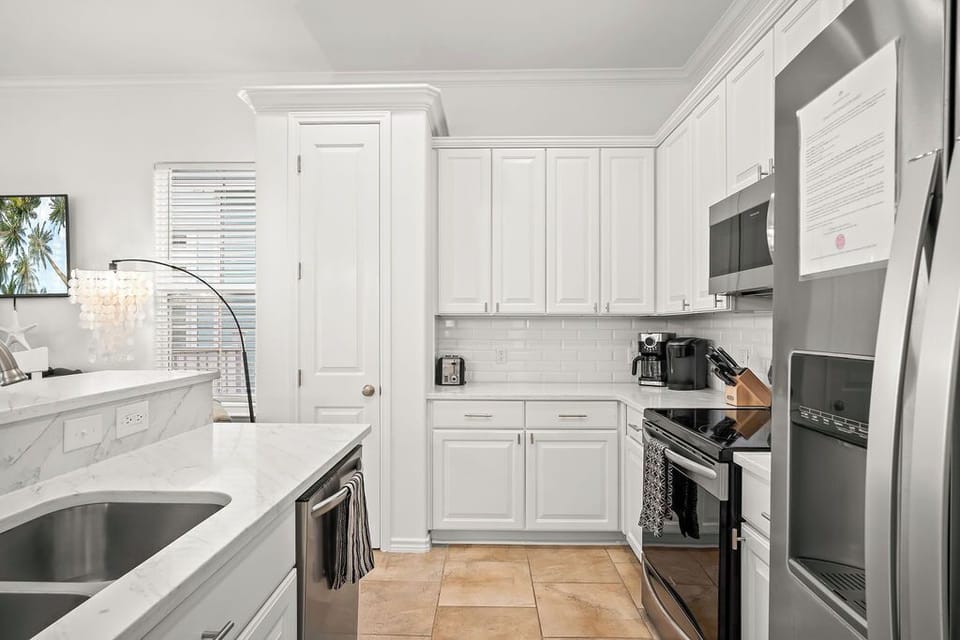 Kitchen, 1st Floor