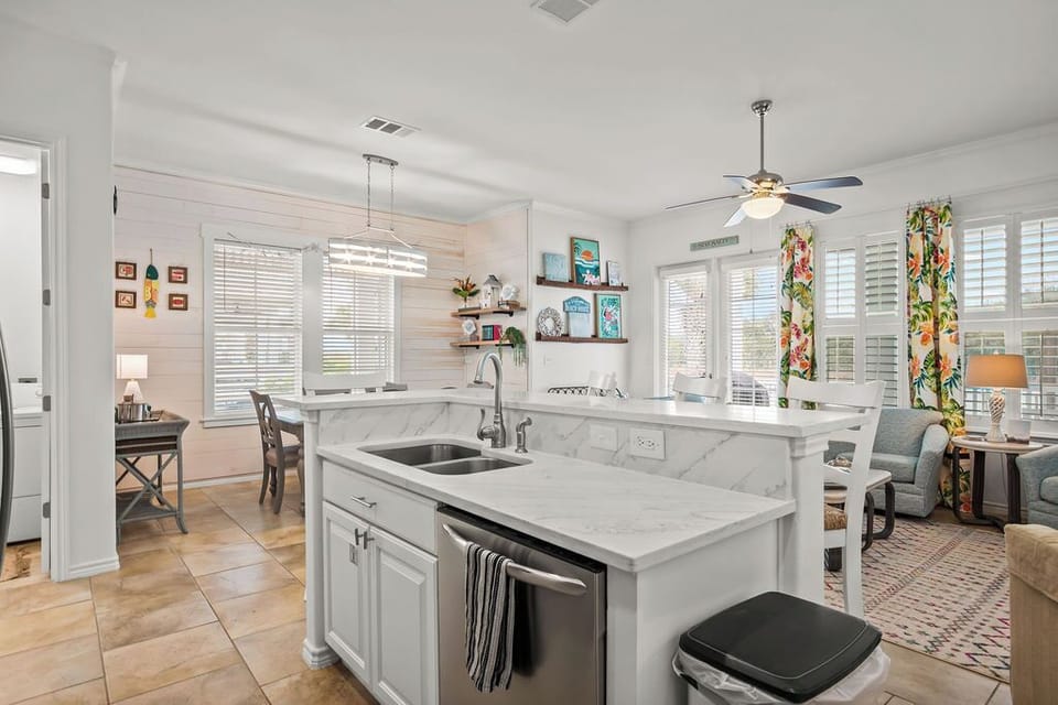 Kitchen, 1st Floor