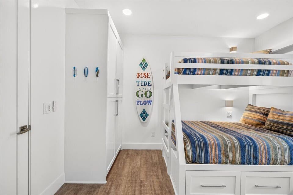 Bunk Bedroom, 1st Floor