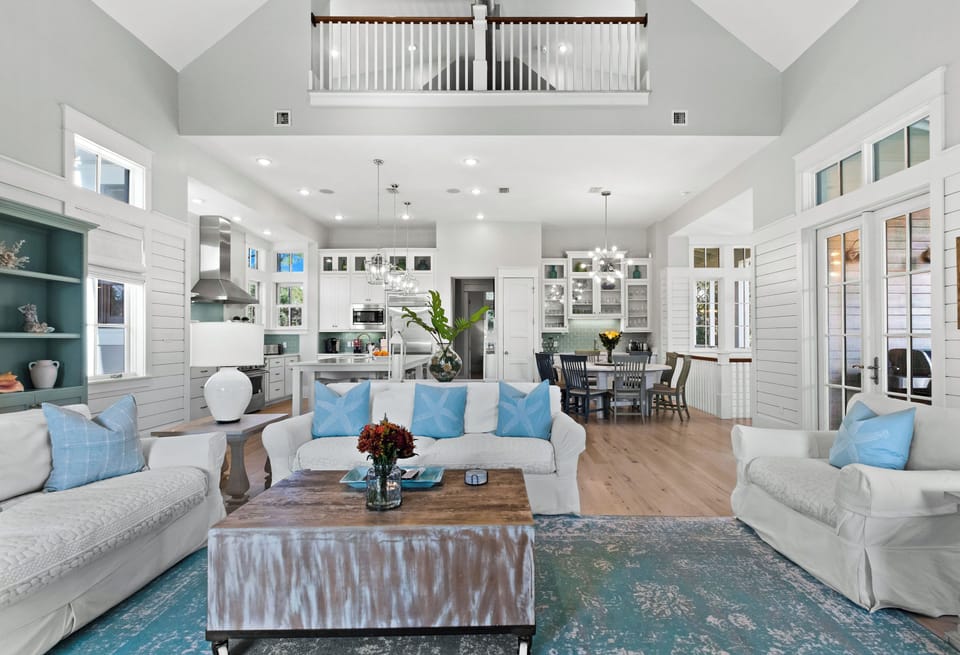 Expansive main living area on the 2nd floor
