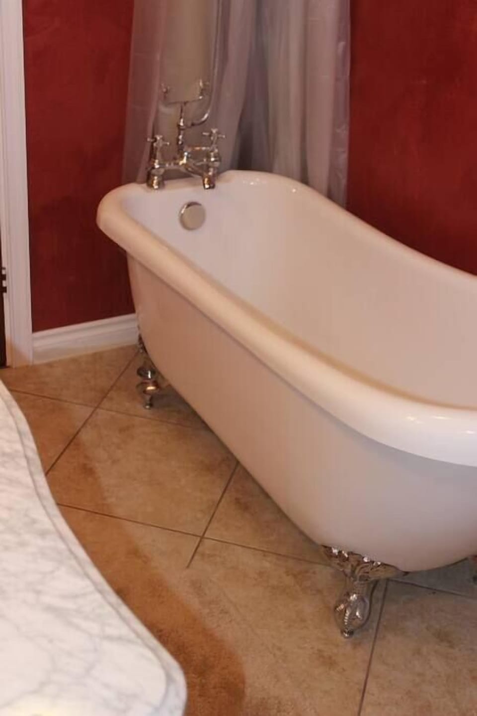 Upstairs Bathroom (2)