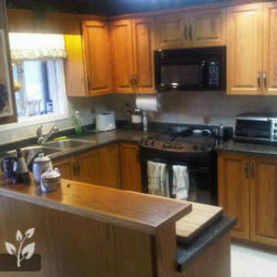 Full kitchen including  dish washer