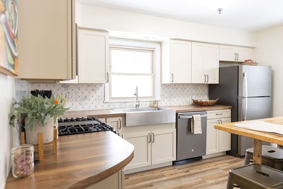 the kitchen welcomes you