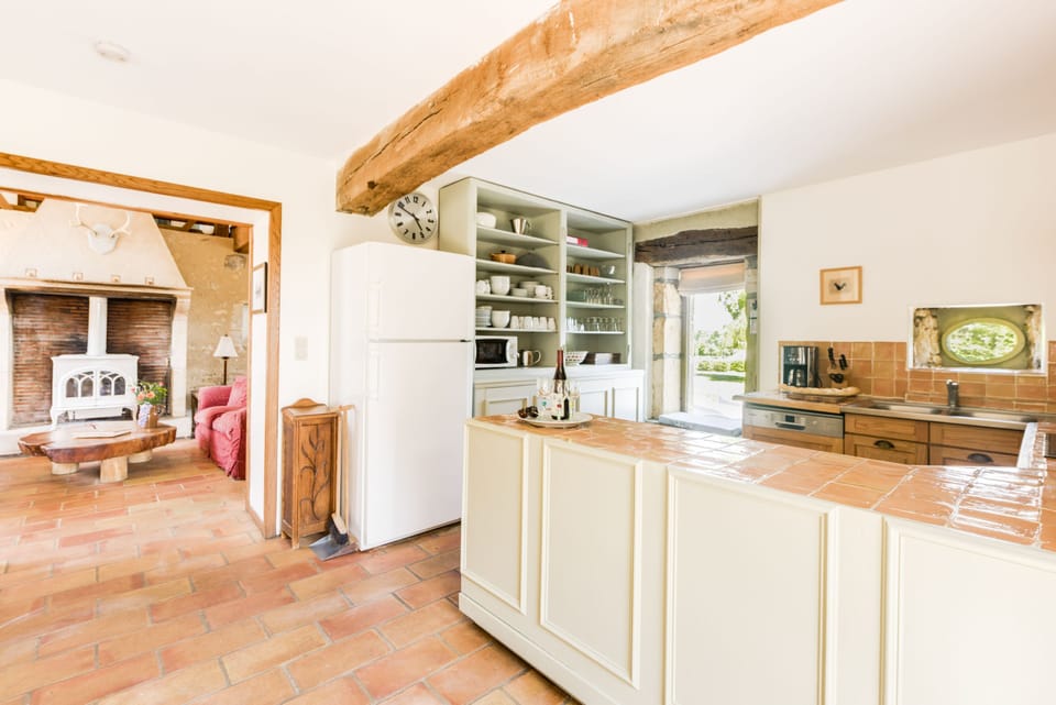 LIGHT OPEN SPACE IDEAL FOR FAMILIES