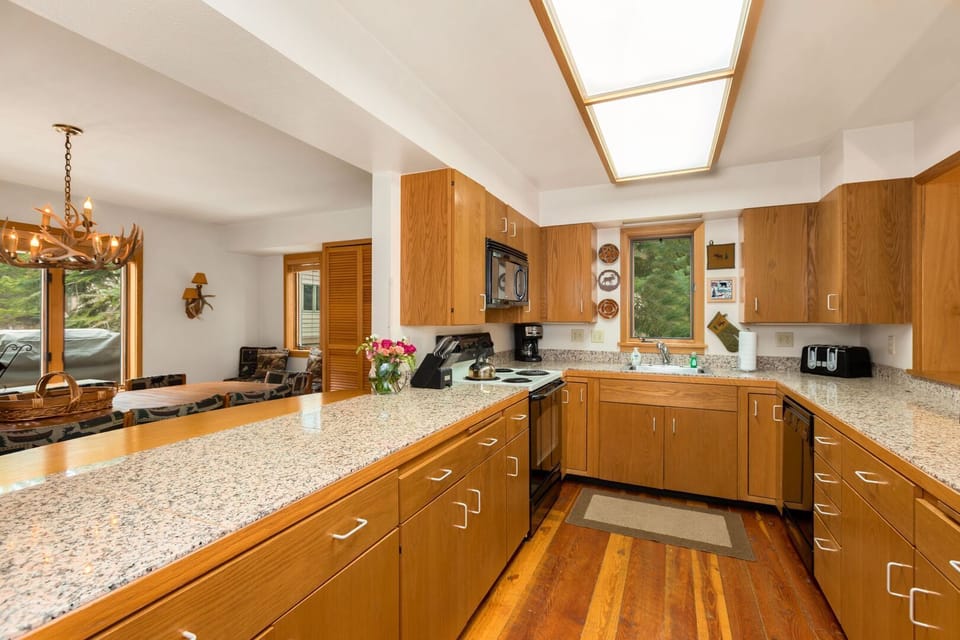 Fully Stocked Kitchen w/ Pass Through Windows