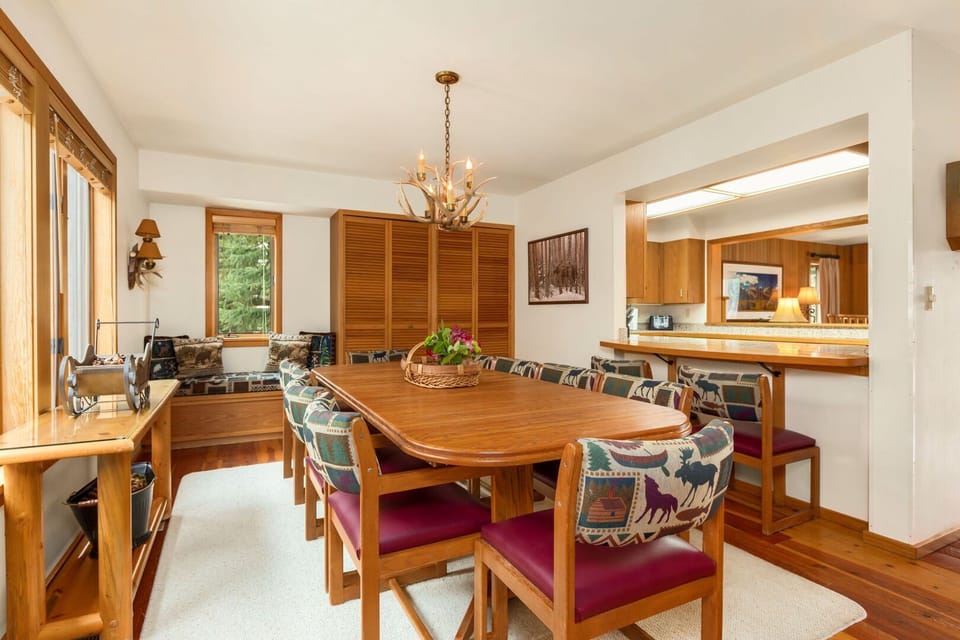 Dining Area w/ Window Seat and 2nd Deck/Balcony Access