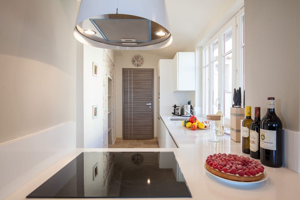 ~ The Kitchen with sea view - Maison MARINA ~ ABSOLUTY ANTIBES
