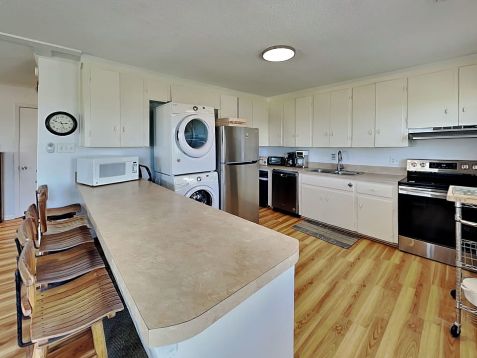 Full Size Kitchen
