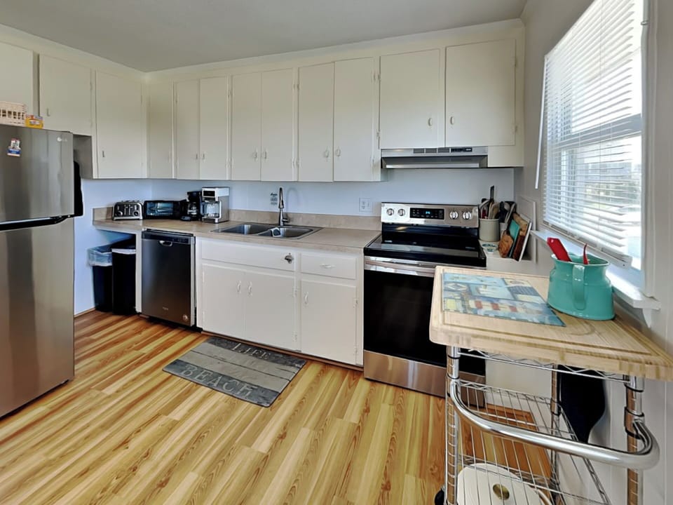 Full Size Kitchen