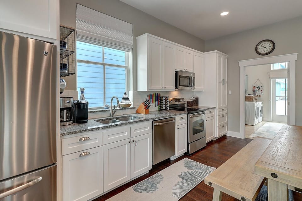 Kitchen, 1st Floor