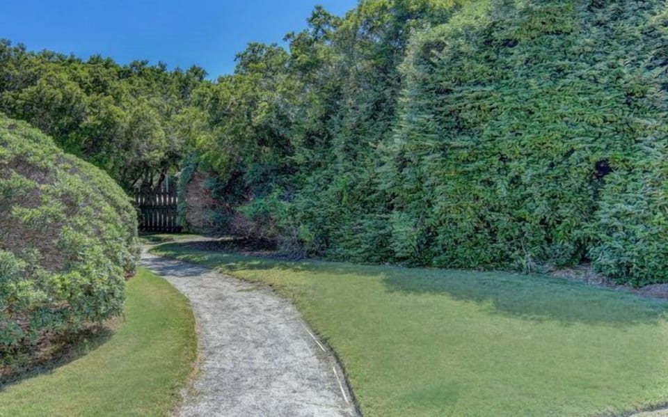 Community Pool Pathway