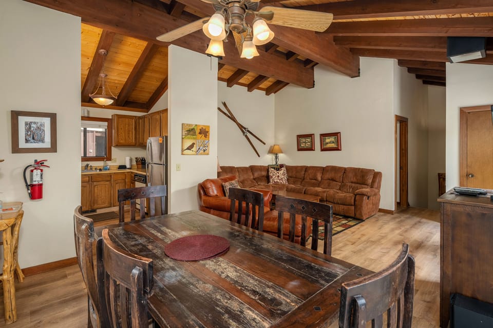 St Francis 14 Dining Area Living Area Kitchen - St Francis 14 Dining Area Living Area Kitchen