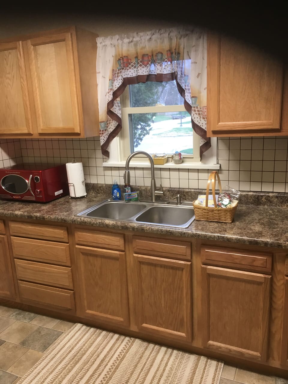 Newly updated kitchen. 
