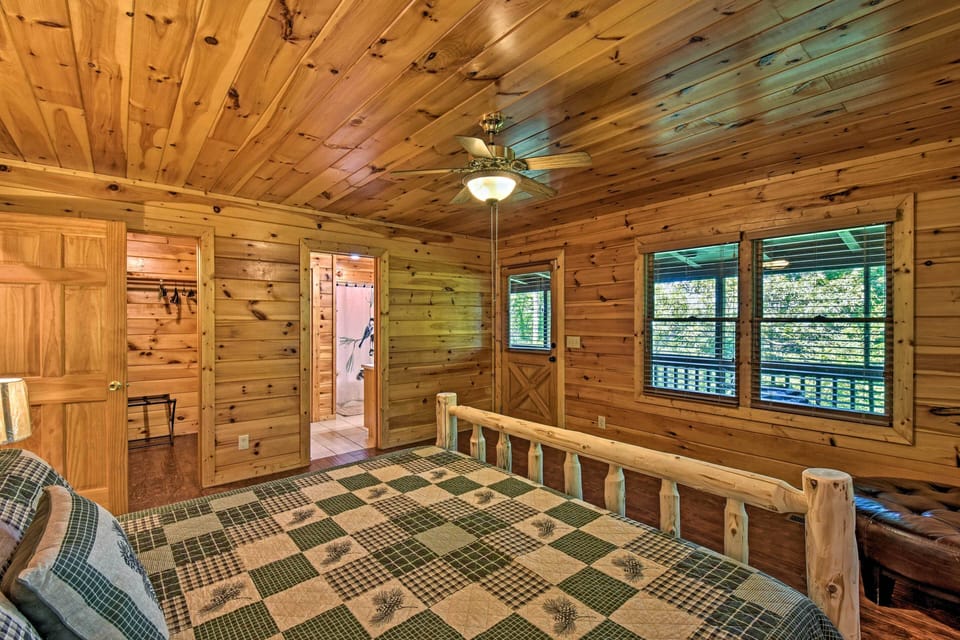 Bedroom 1 | Linens Provided