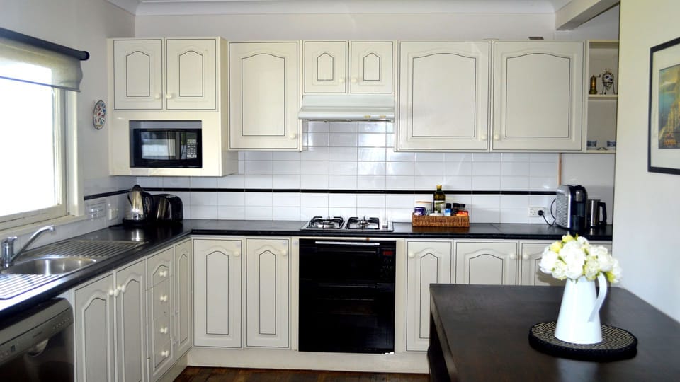 Kitchen - with coffee machine