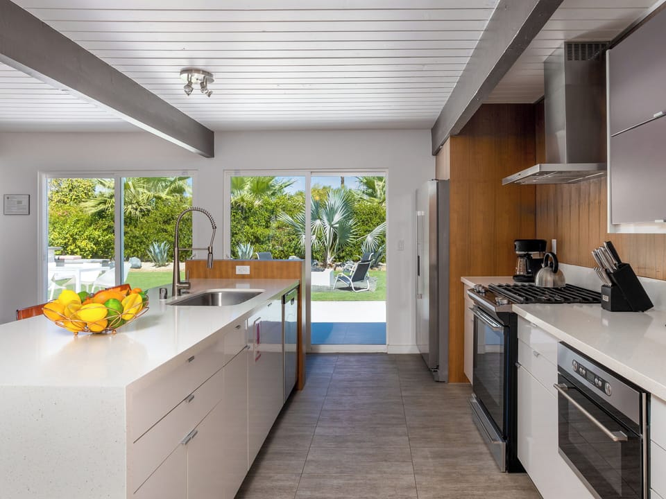 Fully stocked kitchen - great for individual and group meal prep
