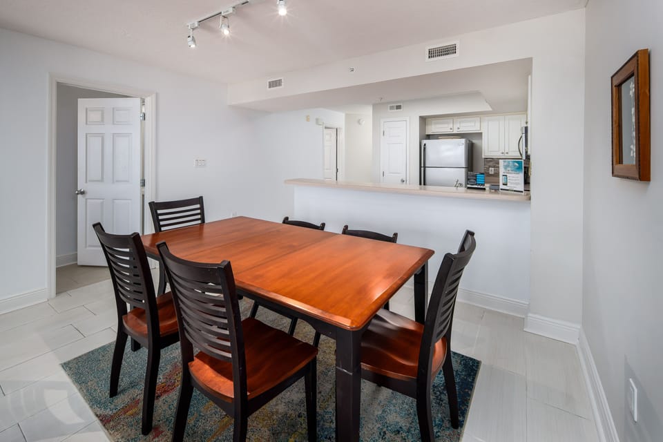 Dining area - Dining for six