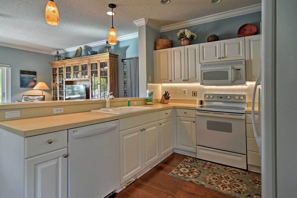 Kitchen | 2nd Floor | Cooking Basics | Ice Maker | Water Filter
