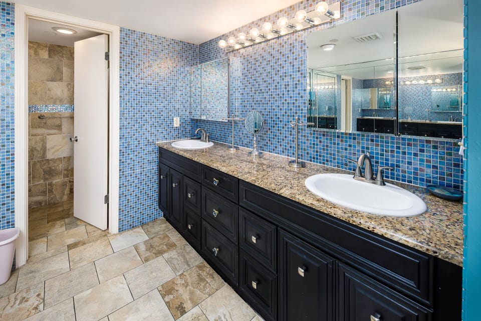 Master vanity - double sinks - Master Bath with Double Vanity