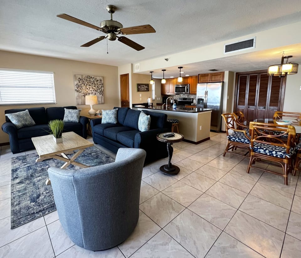 Open Floor Plan From The Kitchen to the Living Room and To The B - Open Floor Plan From The Kitchen to the Living Room and To The Balcony. Perfect for Hanging out with Family and Friends While you're Here!