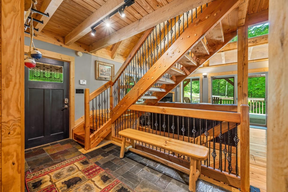 Welcoming entry