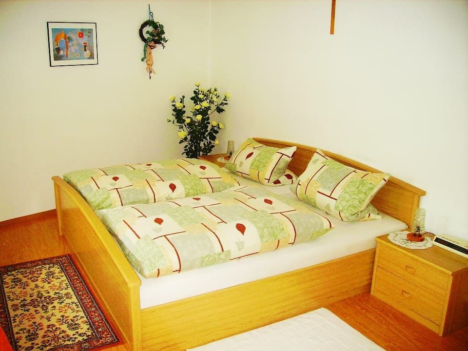 Feriendomizil (55 m2) im Naturpark Steinwald mit Südbalkon und Kachelofen Apartment in Bavaria