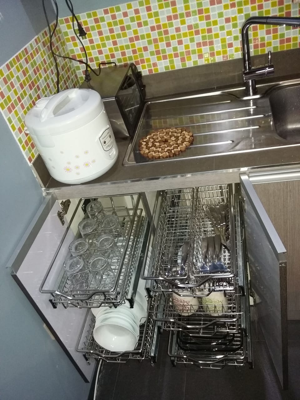 Dining wares