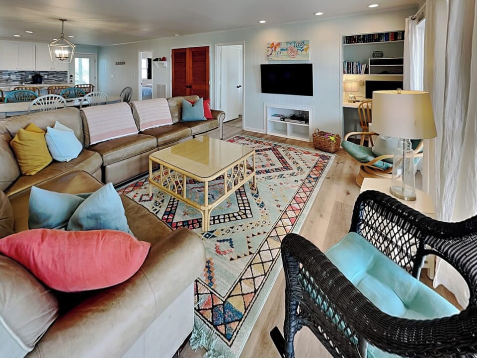 Living Room - Smart TV