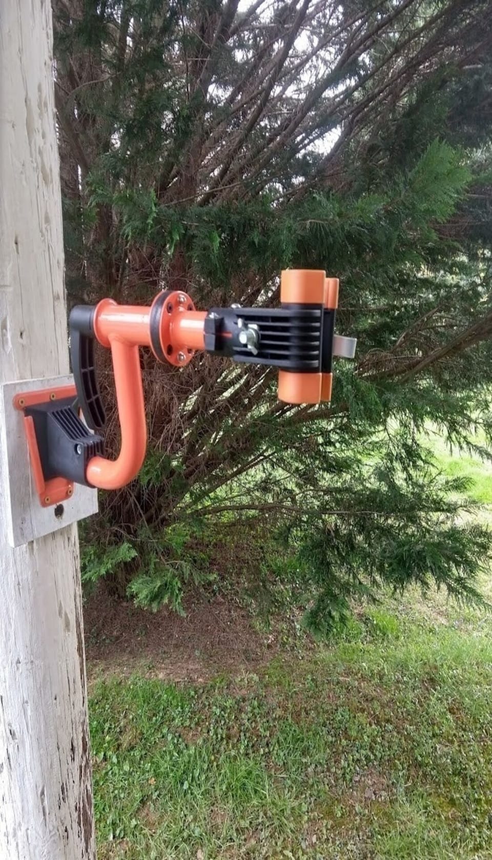 bike washing station. Bike storage available downstairs.
