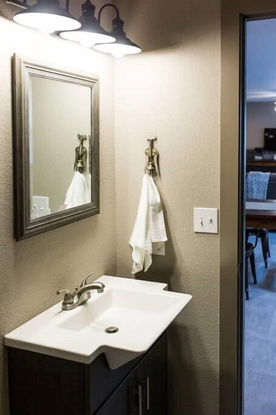 61e95f8f-7d16-43cb-9ac9-d00c17dab32e