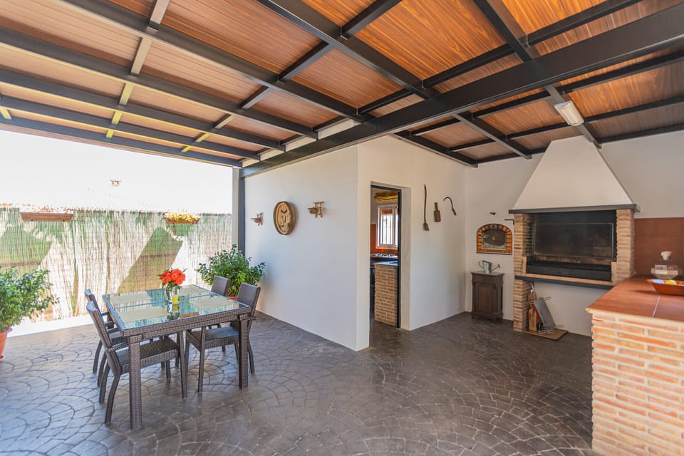 Enjoy the private pool of this Finca in Alhaurín el Grande