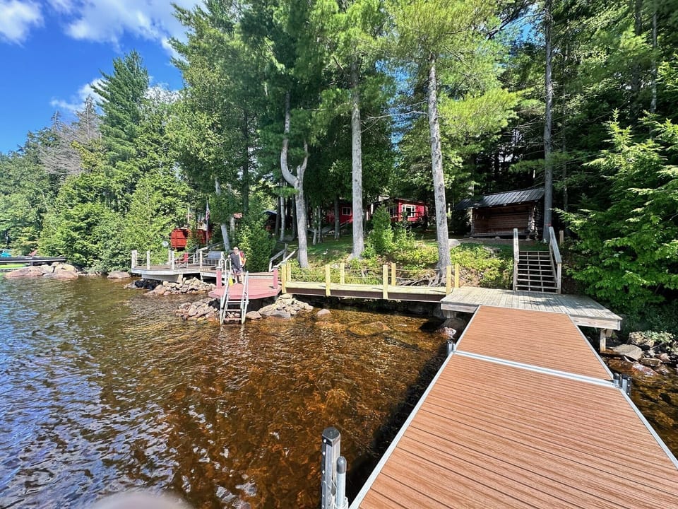 106' of direct lakefront