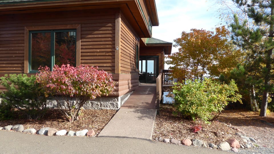 Side Entry - Wheel Chair accessible - Also leads to decks - closed in winter